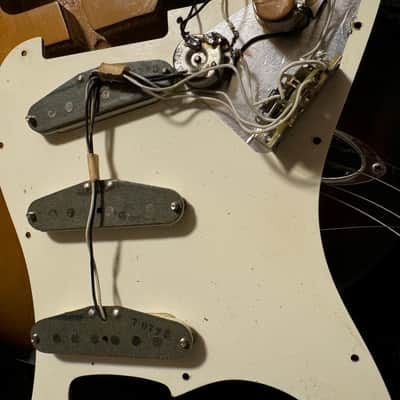 Fender Stratocaster Sunburst 1975 - sunburst image 14