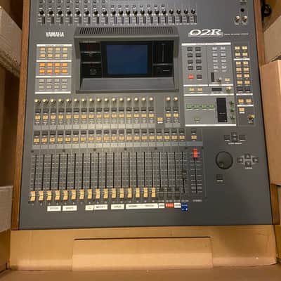 Yamaha O2R V2 Digital Mixing Recording Console + Peak Meter Bridge image 9