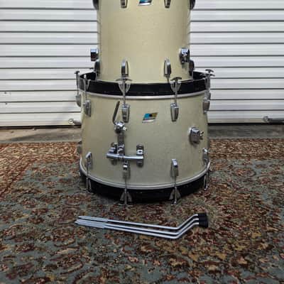 Ludwig No. 980 Super Classic Outfit 9x13 / 16x16 / 14x22" Drum Set (3-Ply) 1970 - Silver Sparkle (C022-1) image 2