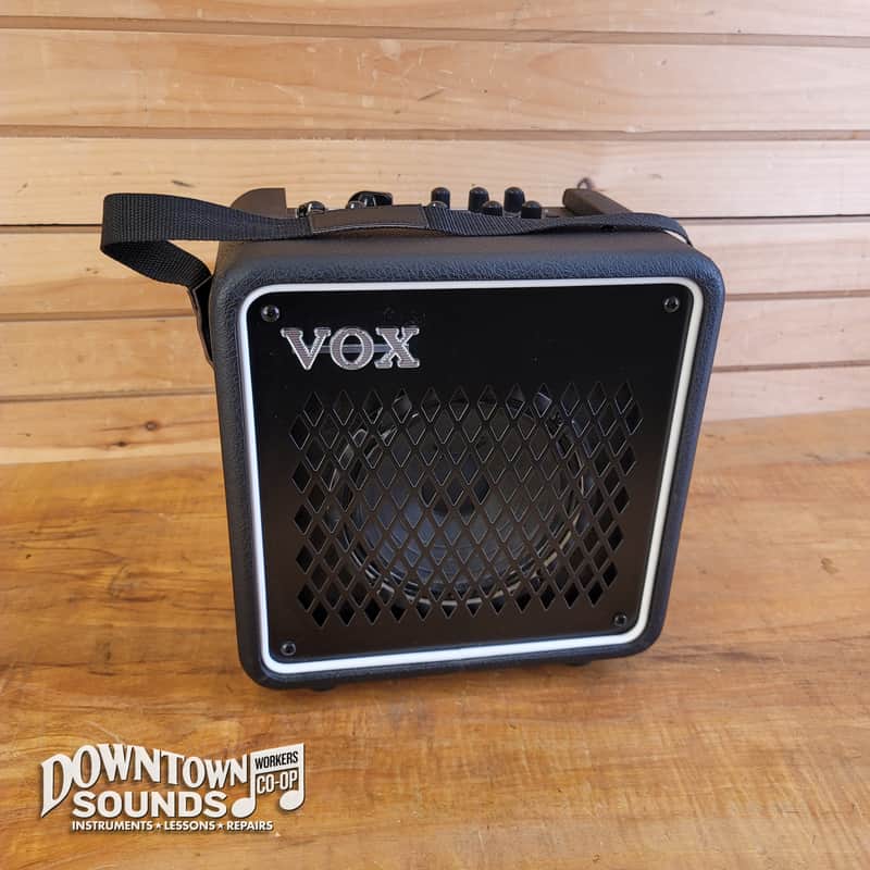 Vox Mini Go 10 Portable Modeling Amplifier with Vox Three-Button Footswitch & Power Supply image 1