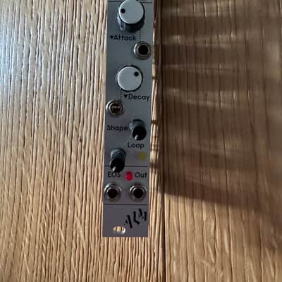 ALM/Busy Circuits ALM028 Pip Slope mkii Master Clock Source Eurorack Synth Module 2020 - Present - Silver image 1