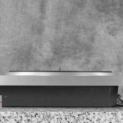 Technics SP-10MK2 Direct Drive turntable w/SH-10E in Very Good Condition + image 9