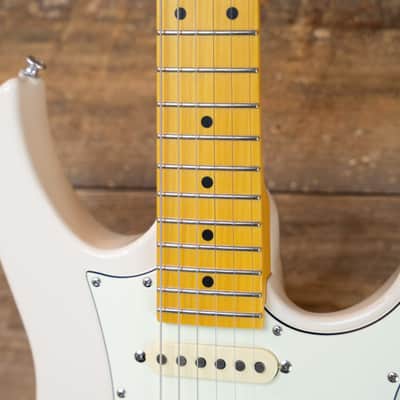 Vola OZ RV MF v3 MC in Vintage White Finish w/Gig Bag image 4