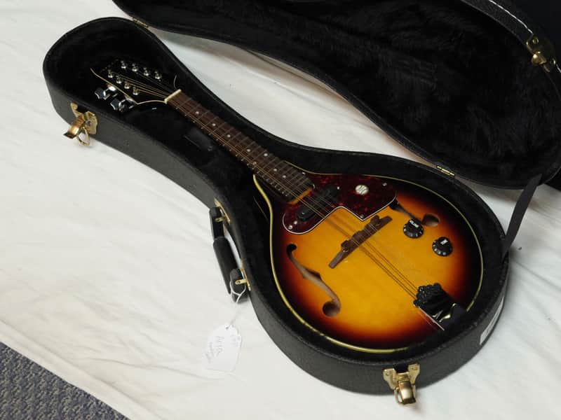 Aria AM-200E acoustic electric Mandolin w/ Case - sunburst - used