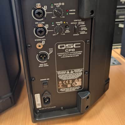 A Pair of QSC CP8 2-Way 1000-Watt 8" Active Loudspeakers - Black image 4
