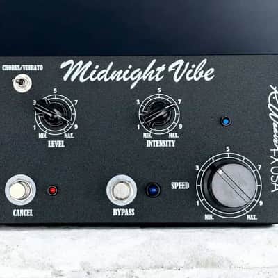 R Weaver FX Midnight Vibe V3 Uni-Vibe Pedal (Hybrid Spec) | Reverb