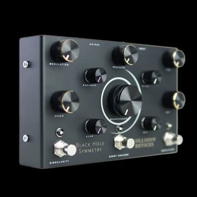 Collision Devices Black Hole Symmetry Modulated Delay / Pitch Shifted Reverb / Destruction Fuzz Guitar Pedal image 2