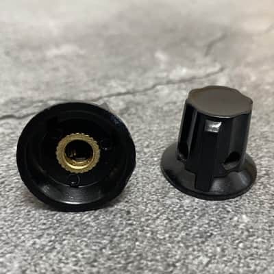 2x Black Bakelite Gold Line Wing Knob Vintage Style Medium Amp Guitar Pedal Pointer 6mm Solid Shaft image 4