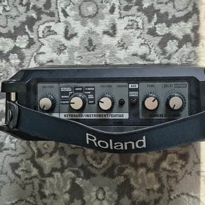 Roland Mobile Cube 2-Channel 5-Watt 2x4" Guitar Combo 2008 - Present - Black image 2