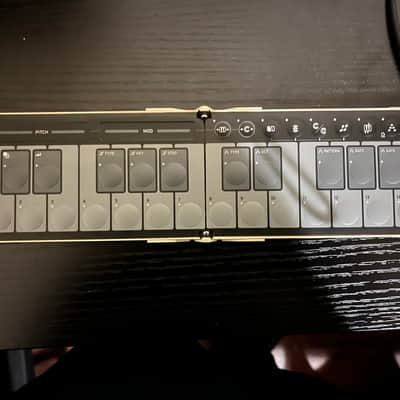 Korg nanoKEY Fold 25-Key MIDI Keyboard Controller 2024 - Present - Sand Beige image 2