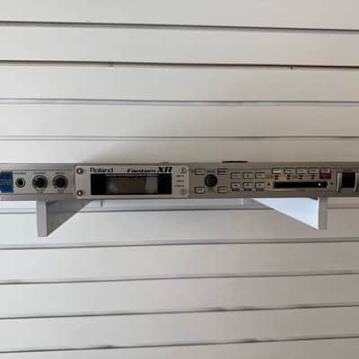 Roland Fantom-XR Rackmount Synthesizer Module *Screen Needs Replaced - Unit Works image 5