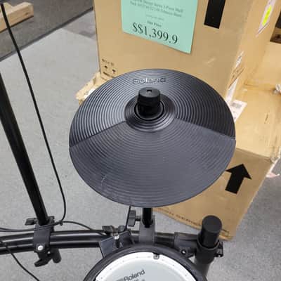 Roland TD-1DMK V-Drum Kit with Mesh Pads & Extra Cymbal- Black image 6