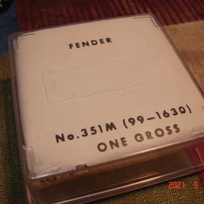 Lot of 10 Mint NOS Vintage Pre-CBS Fender Celluloid/Tort 351 Medium Guitar Picks, 11 Lots Available image 5