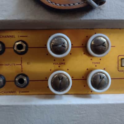 1960s SELMER TRUVOICE automatic Selector Tone - red and cream - The Beatles era 60s image 10