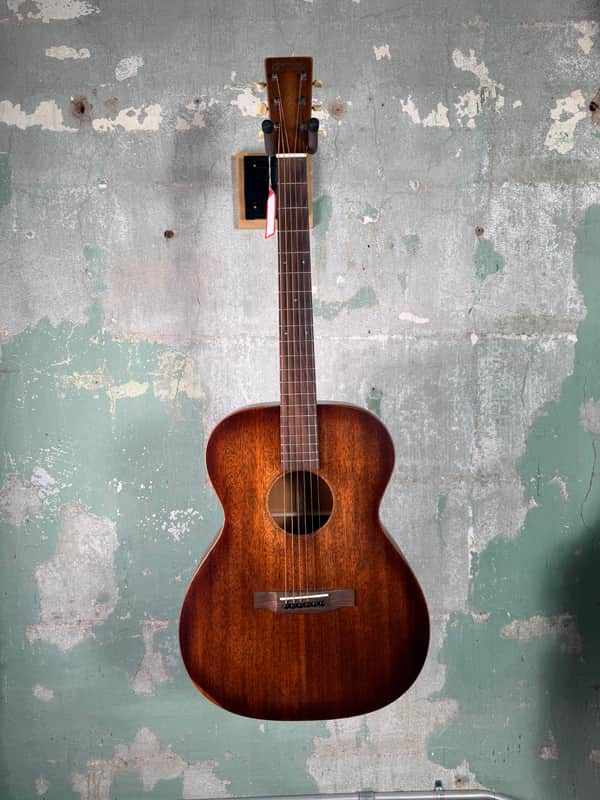 Martin 000-15M StreetMaster 2017 - Present - Mahogany Burst image 1