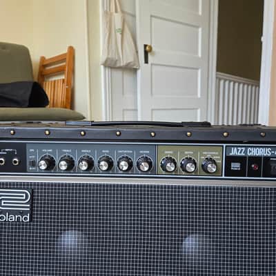 Roland JC-40 Jazz Chorus 40-watt 2x10-inch Combo Amplifier image 2