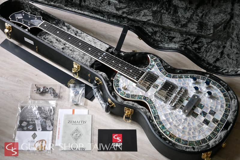 Zemaitis Custom Shop Pearl Front Series CS24PF Ring Chess. Made in