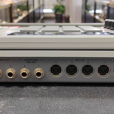 Akai MPC Renaissance Groove Production Studio 2012 - 2019 - Grey image 14