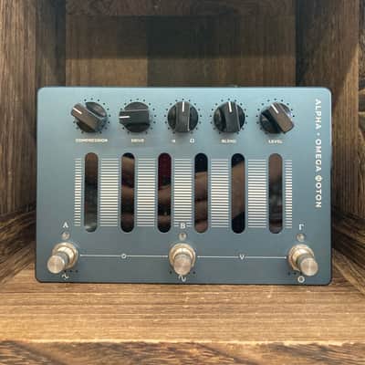 Darkglass Electronics Alpha Omega Photon Distortion 2021 - Present - Grey image 1