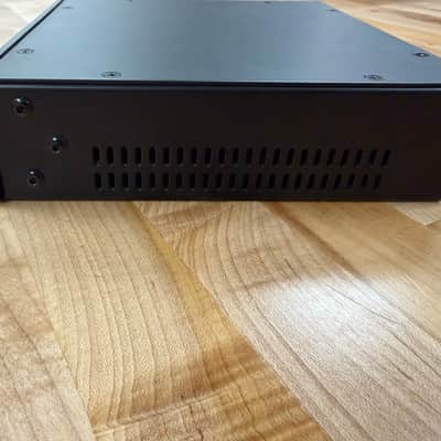 Universal Audio UAD-2 Satellite OCTO Core Thunderbolt DSP Accelerator 2019 - 2020 - Black image 3