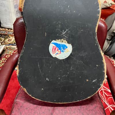 Victoria Dreadnought Hardshell Acoustic Guitar Case Yellow Lined 1960s image 3