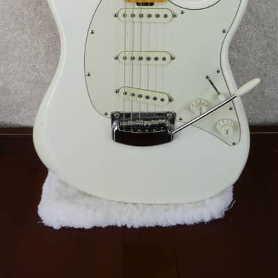 Music Man Cutlass SSS Tremolo 2016 - Ivory White #G76916 USED NBNC image 2