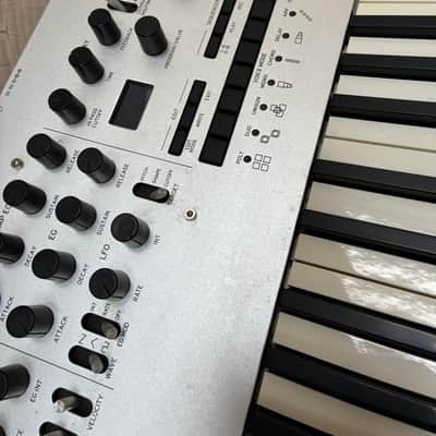 Korg Minilogue 4-Voice Polyphonic Analog Synthesizer 2016 - Present - Silver synth image 18