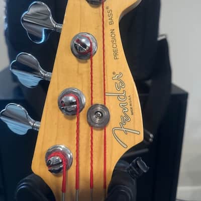 Fender American Deluxe Precision Bass 1995 - 3 Color Sunburst image 5