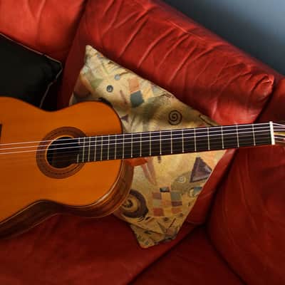 S Yairi clase 9002 classical guitar image 1