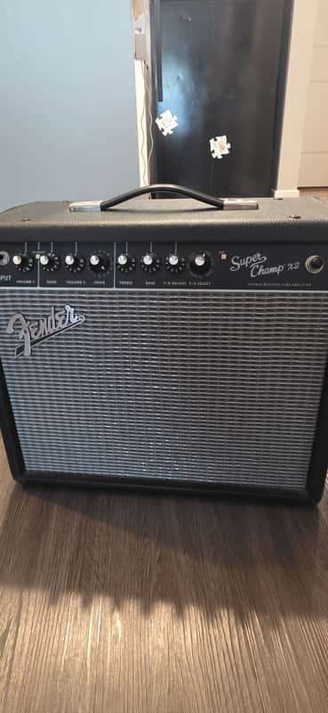 Fender Super Champ X2 2-Channel 15-Watt 1x10" Guitar Combo
