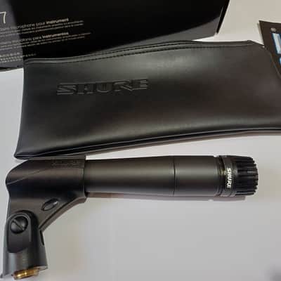 Shure SM57 Cardioid Dynamic Microphone - made in Mexico - boxed with zip case and mic clip image 2