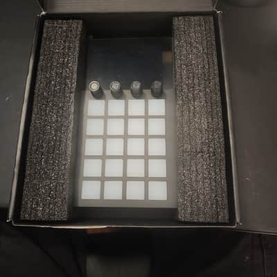 Mint ADJ American DJ WMX1 Mk2 Wolfmix Standalone Lighting Control System with 4.3" Touchscreen Display image 3