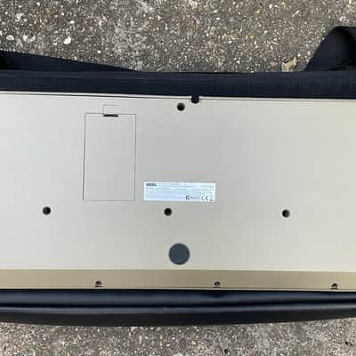 Korg MicroKORG 37-Key Synthesizer/Vocoder 2002 - 2019 - Silver + RARE SC-Micro-MSG Carry Bag image 9