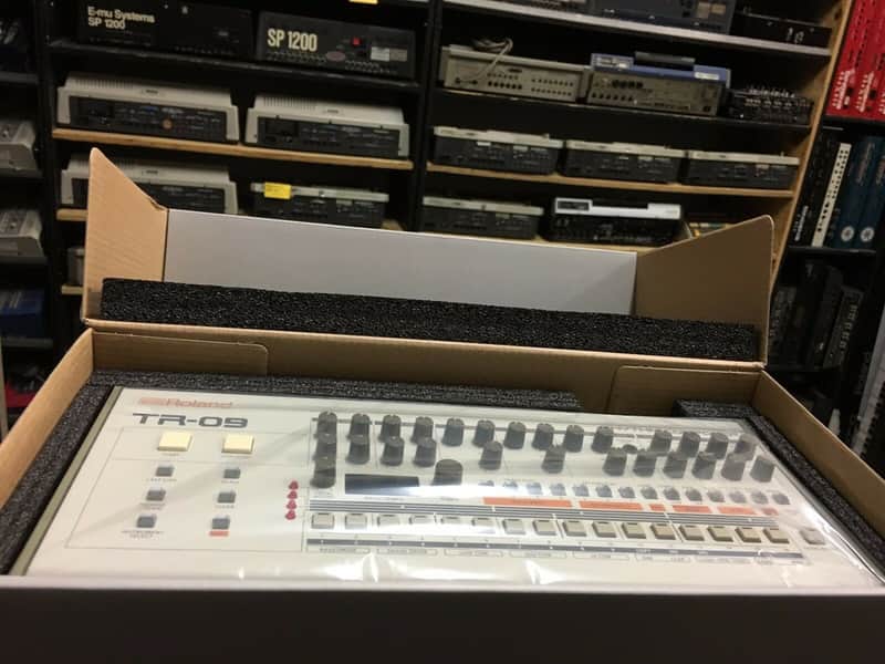 Roland Boutique Series TR-09 Rhythm Performer Drum Machine | Reverb