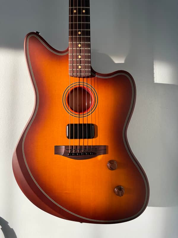 Fender Acoustasonic Standard Jazzmaster 2025 - Present - Honey Burst