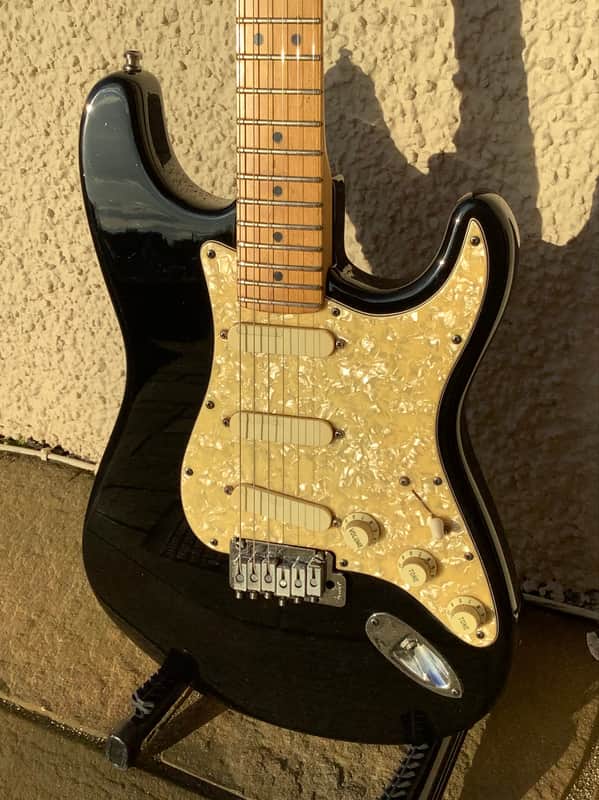 Fender Strat Plus with Maple Fretboard 1987 - 1998 - Black