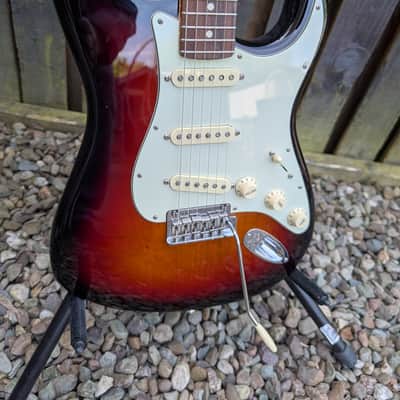 Fender USA Professional Stratocaster 3-Color Sunburst with upgraded locking tuners image 7
