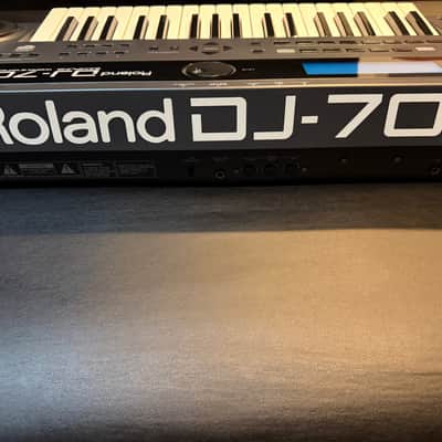 Roland DJ-70 Sampling Synthezier 1992 - 1996 - Black image 8