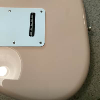 Fender Stratocaster 2018 - Shell Pink image 8