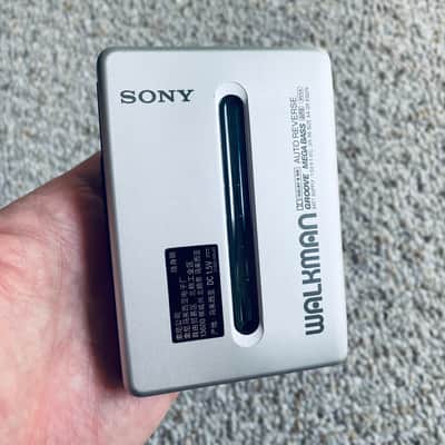 Sony EX672 Walkman Cassette Player, Excellent Silver ! Working ! image 4