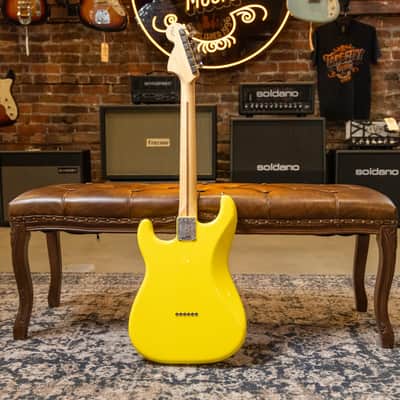 Fender Tom DeLonge Stratocaster Graffiti Yellow (USED) image 5