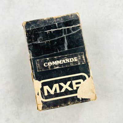 MXR MX-104 Script Distortion + 1977 - Yellow image 7