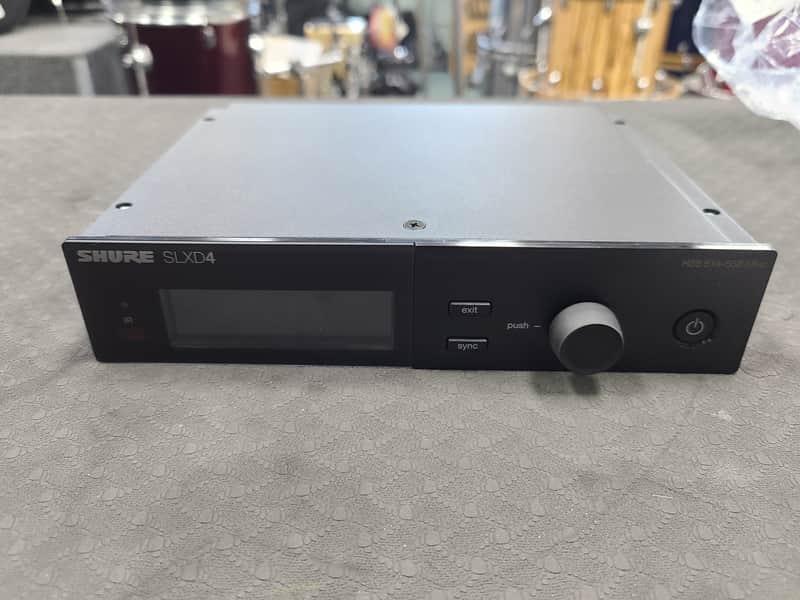 Shure SLXD4 Digital Wireless System With Handheld Transmitter image 1