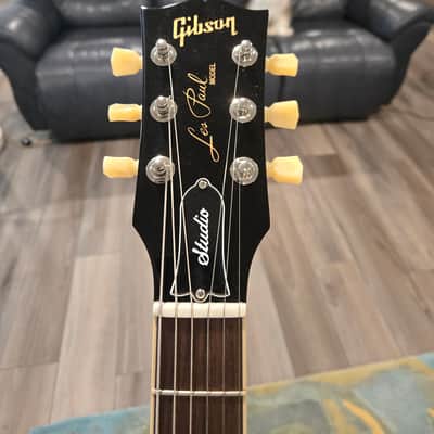 Immagine Gibson Les Paul Studio 2024 - Present - Wine Red - 3