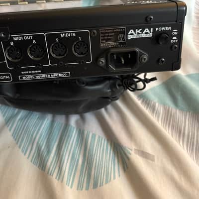 Akai MPC 1000 Sampler - Black image 6