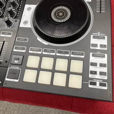 Roland DJ-808 DJ Controller - Black image 10