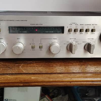Onkyo A-7070 integrated stereo amplifier in excellent condition - 1980's image 1