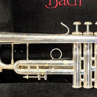 Bach Stradivarius Trumpet Model 37, Silver Finish image 10