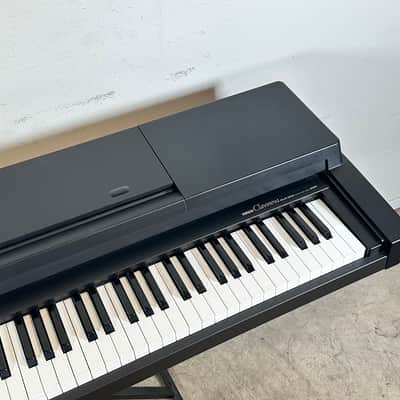 Yamaha CLP-350 Clavinova Piano image 7