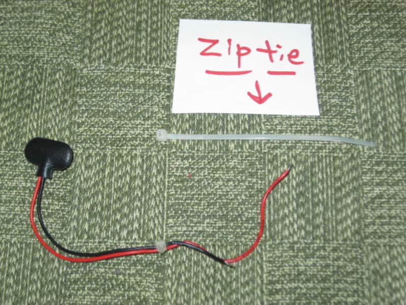 ONE very lightly used genuine Boss 9v battery clip [specifically for Boss pedals that use battery clip with black plastic covering near the terminal part (which are most of them) - but can be a replacement for the gray battery clip] image 1